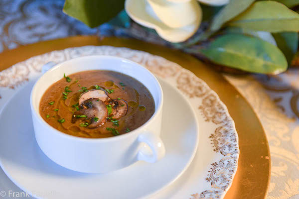 Lentil creme soup with mushrooms