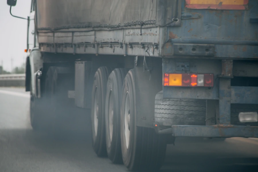 Smoking lorry, CO2 pollution from road transport