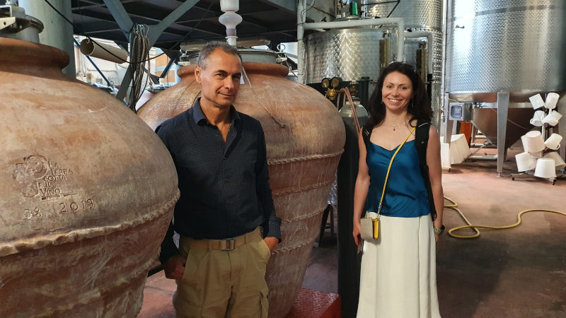 Dr Tommaso Bojola, winemaker and owner of La Castellina winery, in Castellina, Chianti Classico DOCG, and Elvira Dmitrieva, CEO of Independent Wine