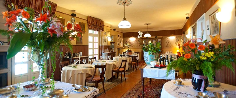 Main hall of restaurant Felicin ristorante Monforte d'Alba