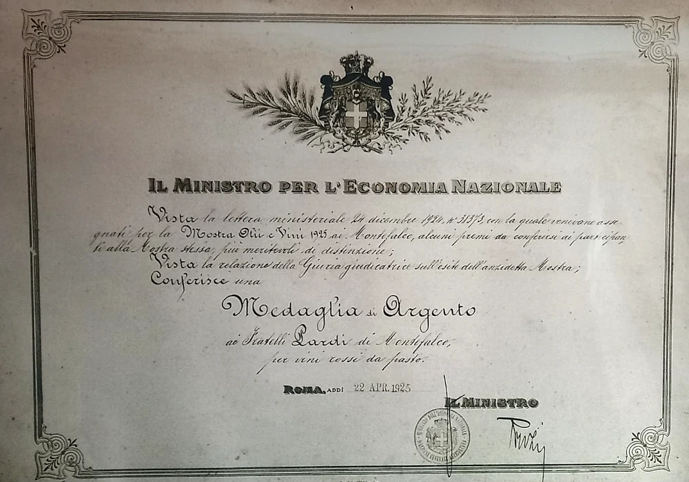 Certificate of Silver Medal issued in 1925 to Fratelli Pardi for their Montefalco Sagrantino wine - Medaglia di Argento Fratelli Pardi