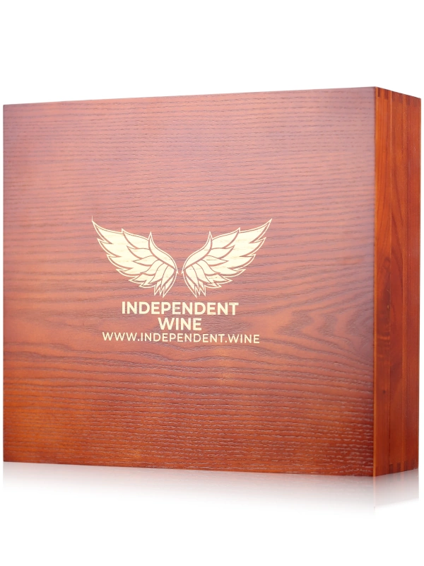 Mahogany wine gift box with Independent Wine insignia